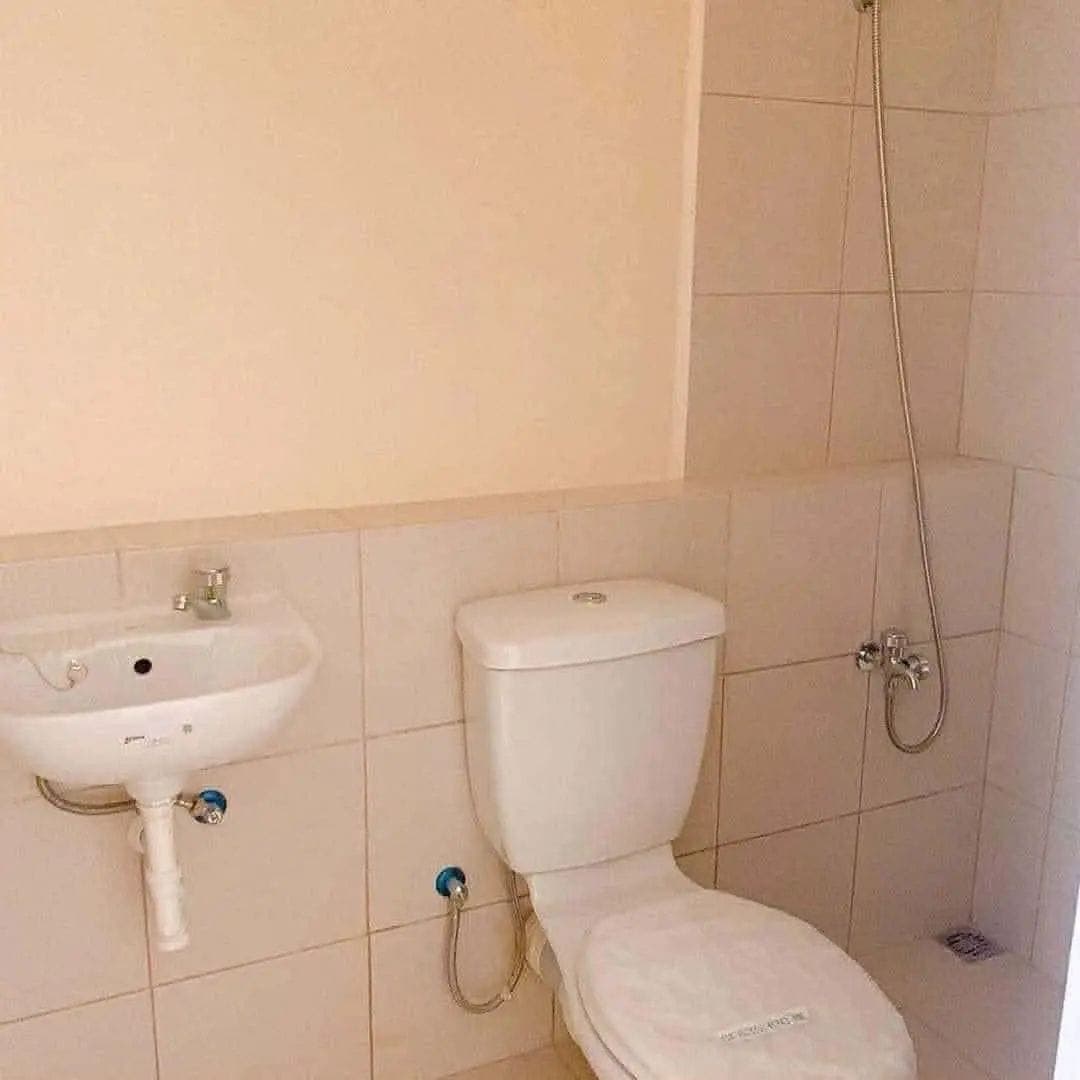 Condo for rent (2BR) Bare Unit - photo 4