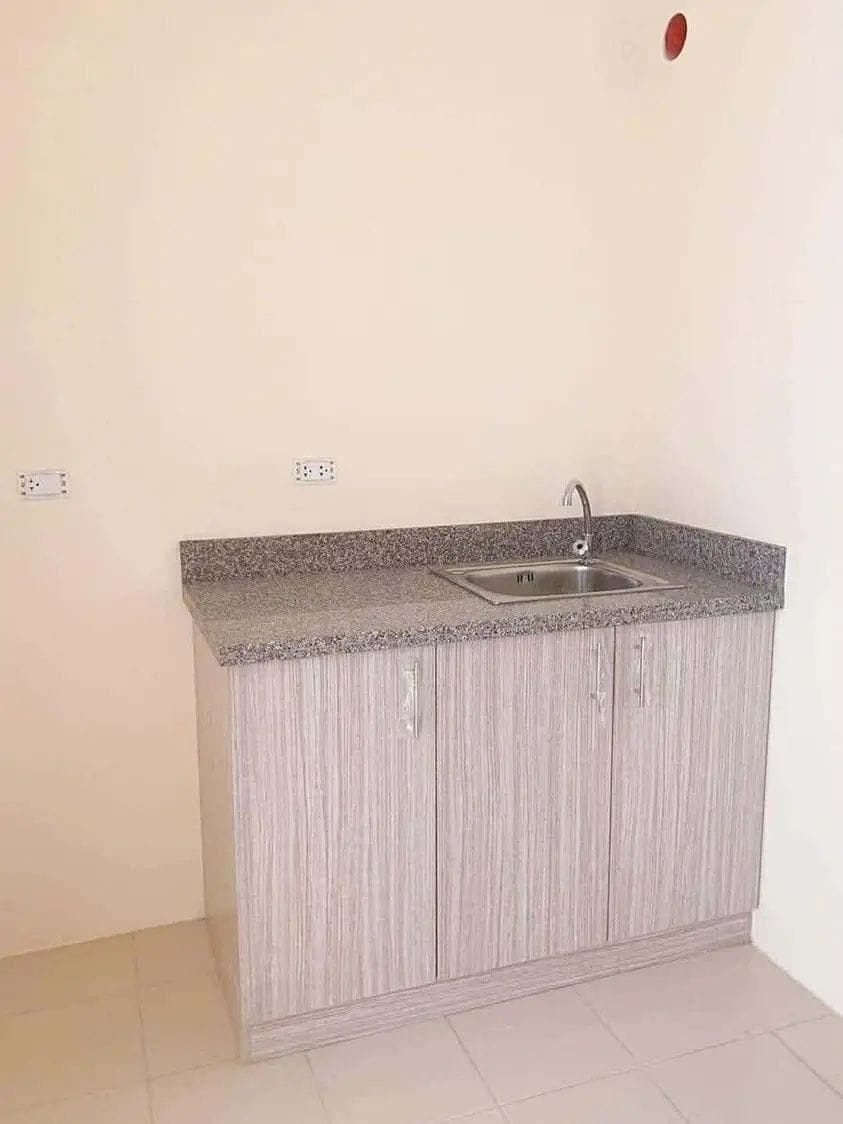 Condo for rent (2BR) Bare Unit - photo 5