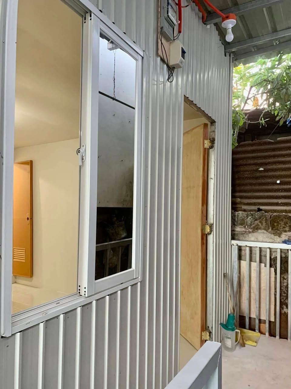 Room for rent studio type (2nd floor) - photo 1
