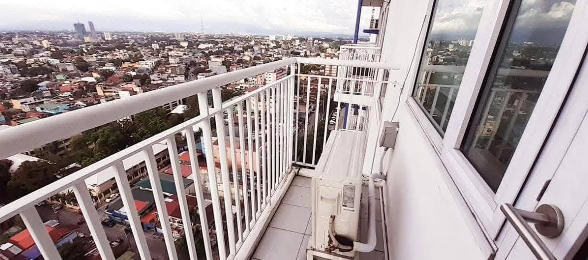 FOR RENT: ₱17,000/month. - Inclusive condo dues & Wifi - photo 2