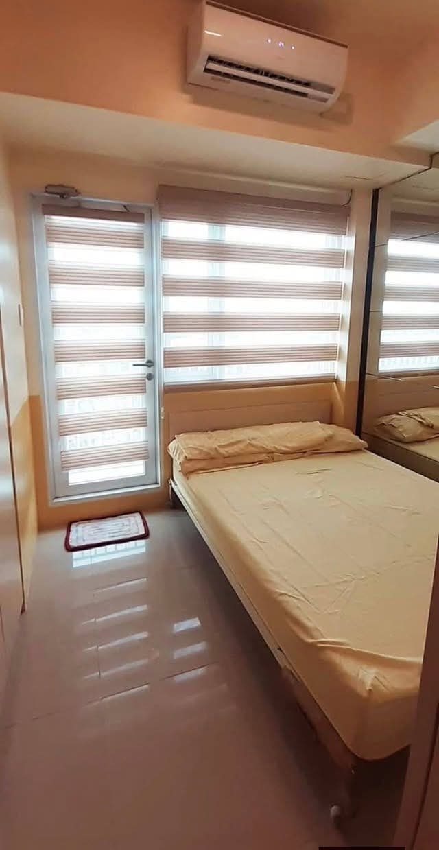 FOR RENT: ₱17,000/month. - Inclusive condo dues & Wifi - photo 4