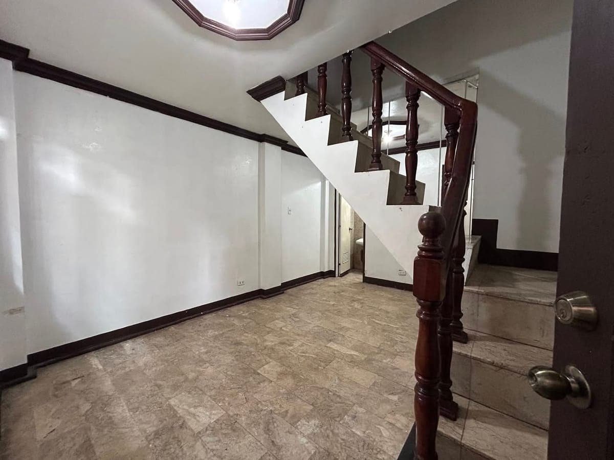Apartment For Rent - photo 1