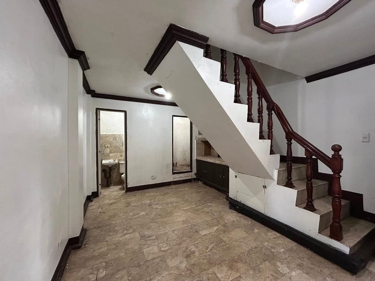 Apartment For Rent - photo 2