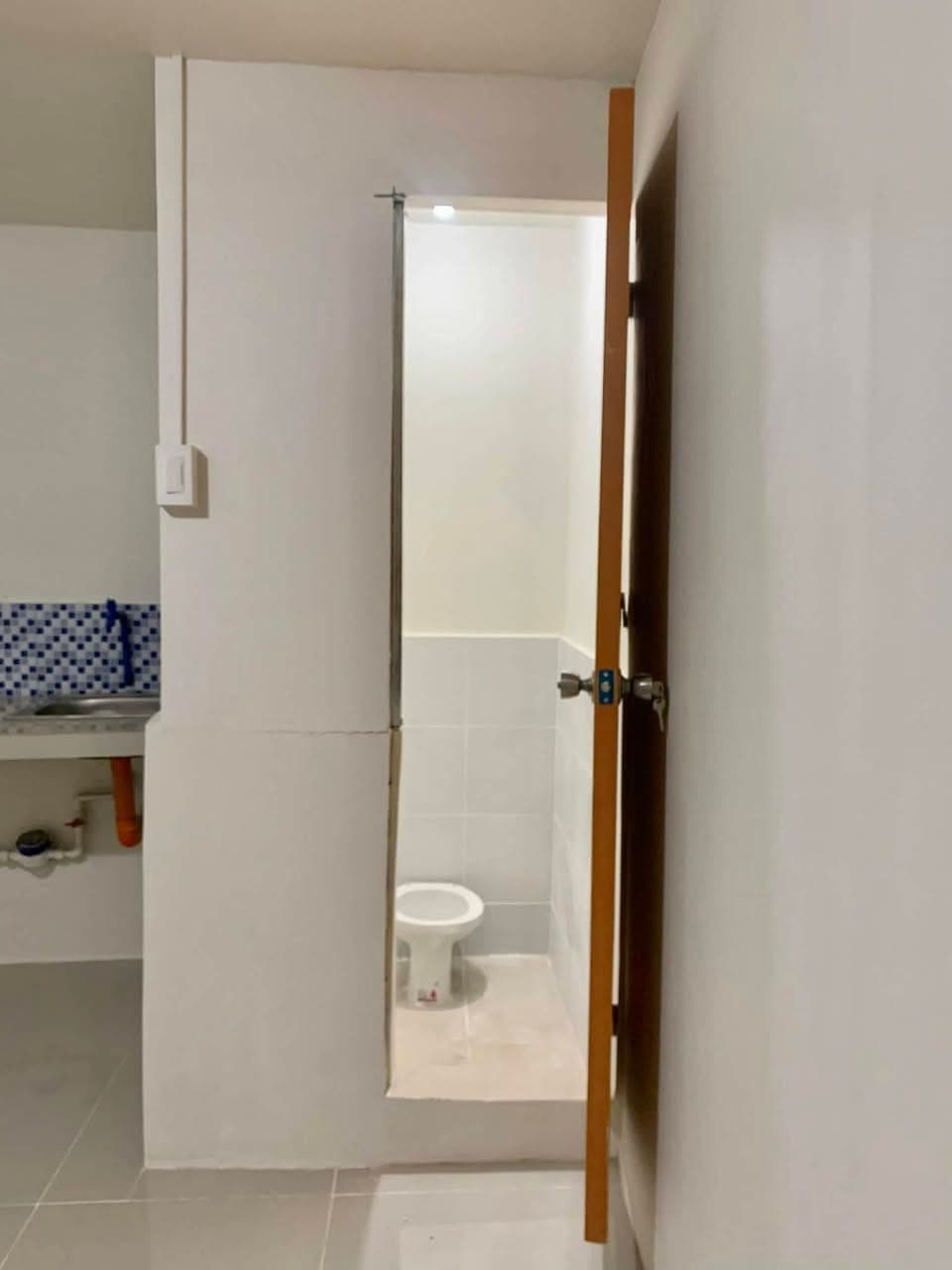 Room for rent studio type (2nd floor) - photo 4