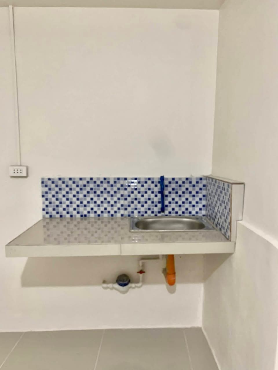 Room for rent studio type (2nd floor) - photo 5