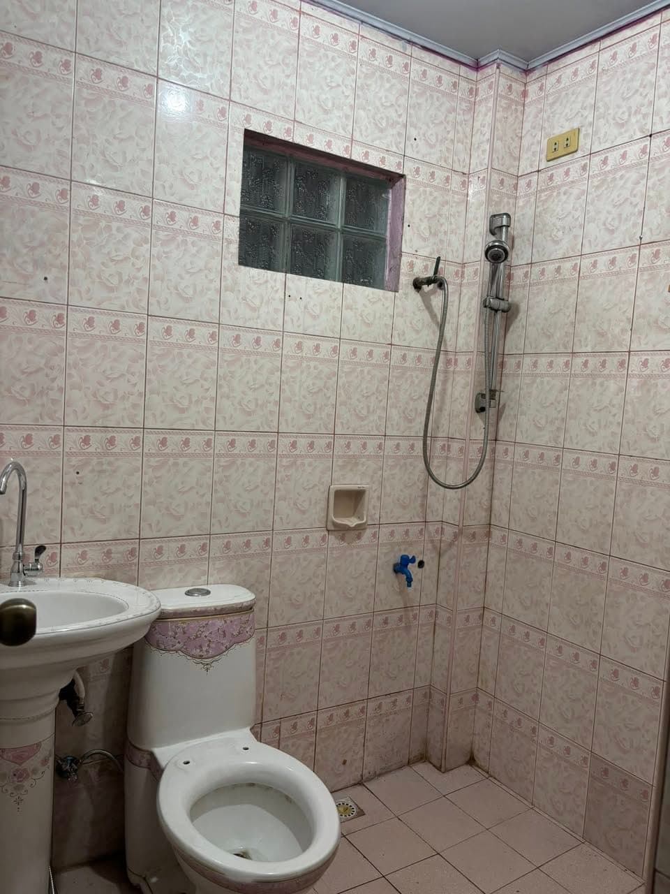 🏠 HOUSE FOR RENT – FEMALES ONLY OR SMALL FAMILY - photo 3