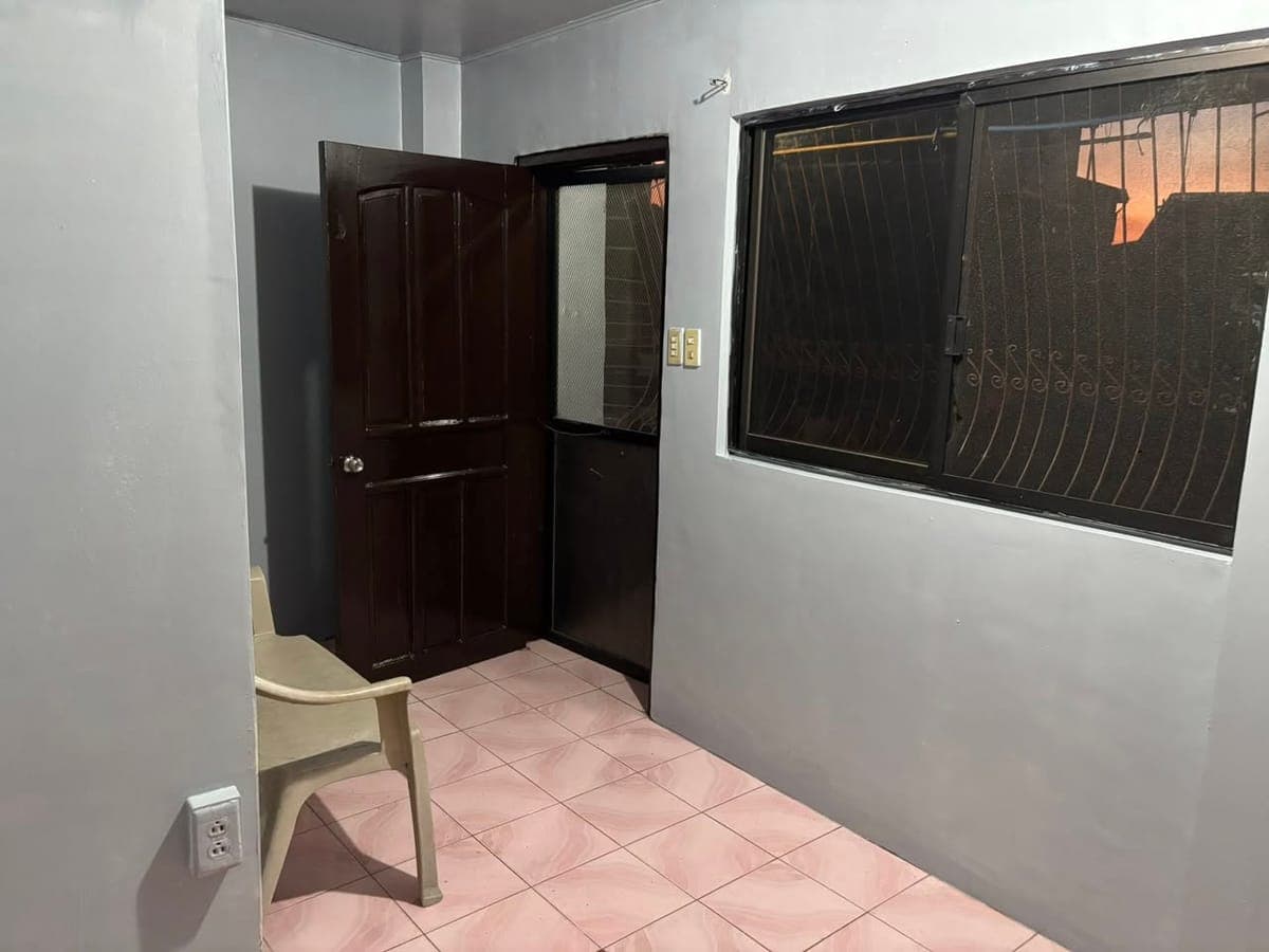 🏠 HOUSE FOR RENT – FEMALES ONLY OR SMALL FAMILY - photo 4