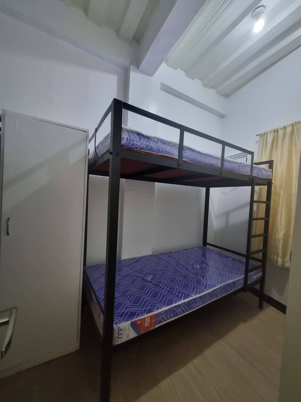Male & FEMALE bedspacer available near UP Diliman,  UPTC,  TECHNOHUB,  New Era University, Puregold Commonwealth - photo 4