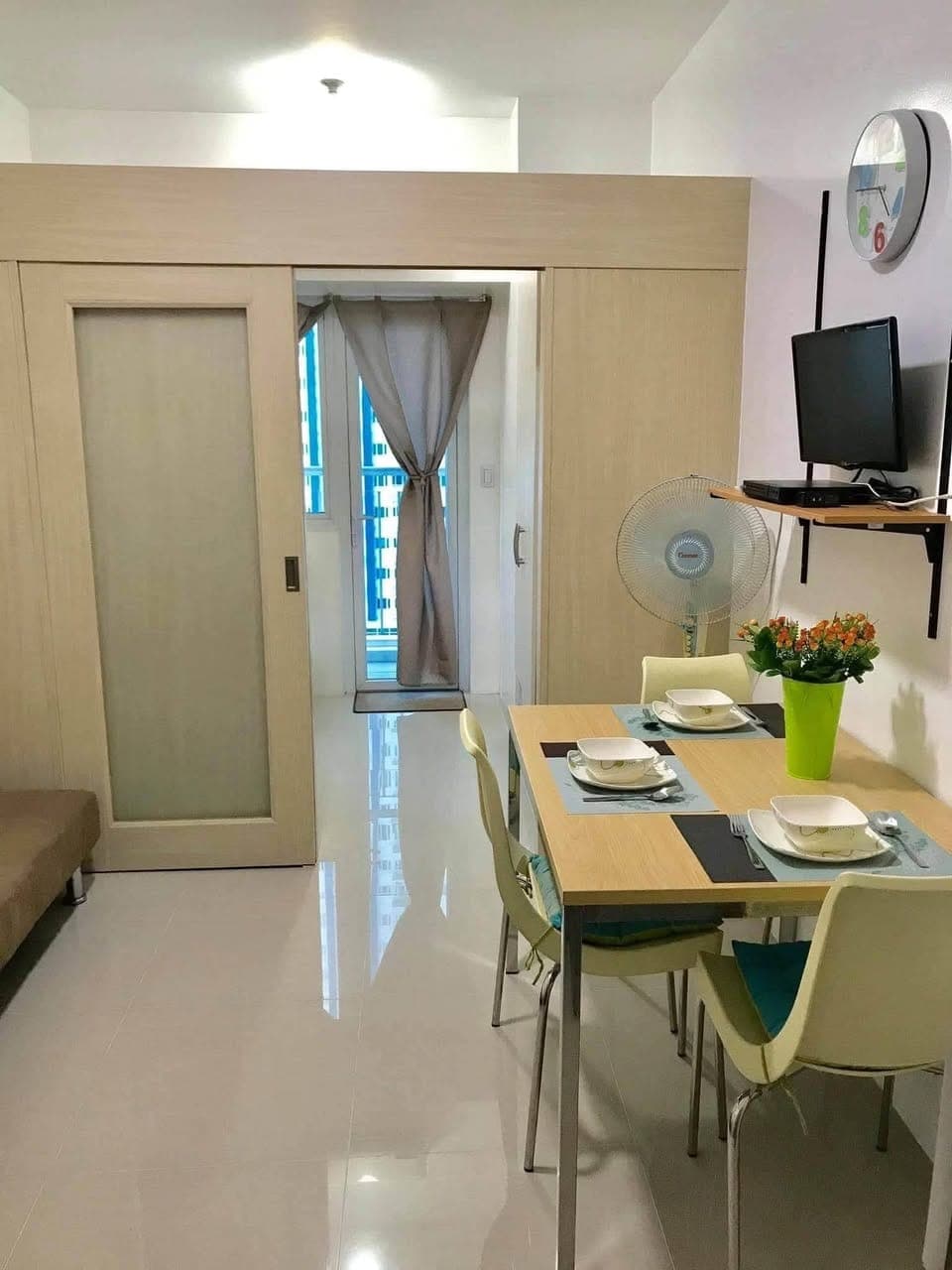 RUSH CONDO FOR RENT SMDC Light Residences 1BR with balcony Fully furnished - photo 1