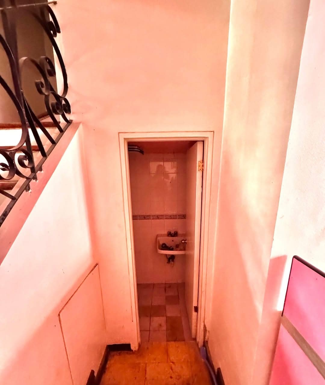 🏡 FOR RENT - 1 Door Apartment HOBART ST. SUBD.1 PASONG TAMO QUEZON CITY - photo 5