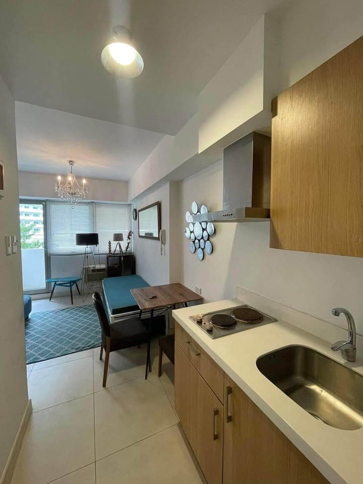 Residences at Commonwealth by Century Condo Quezon City - photo 5
