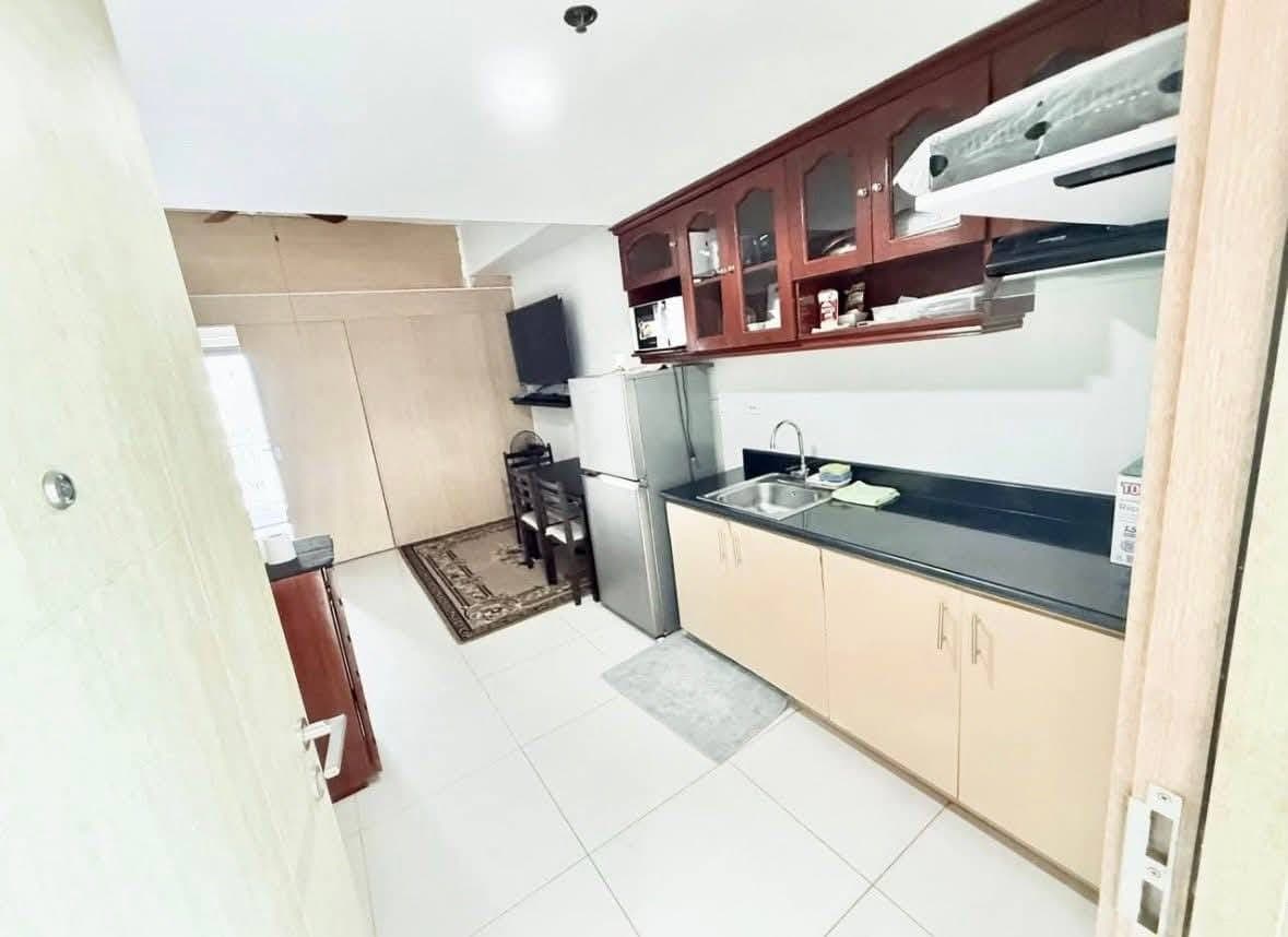 1BR w/ BALCONY AVAILABLE FOR LONG TERM RENT - photo 2