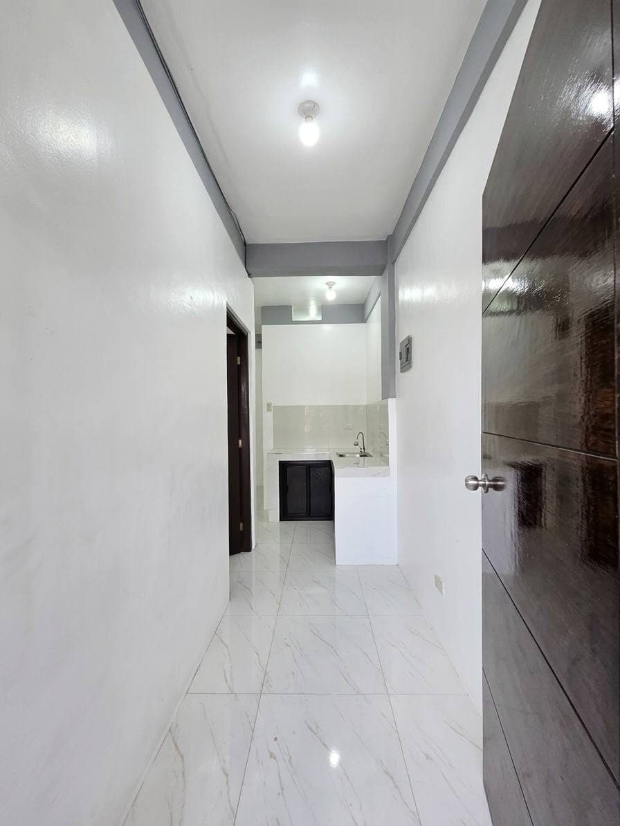 LOOKING FOR KA-SHARE 2,500 Location: Centennial 1B Pinagbuhatan - photo 1
