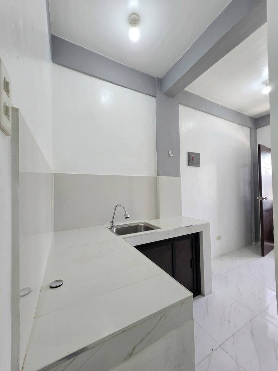 LOOKING FOR KA-SHARE 2,500 Location: Centennial 1B Pinagbuhatan - photo 2