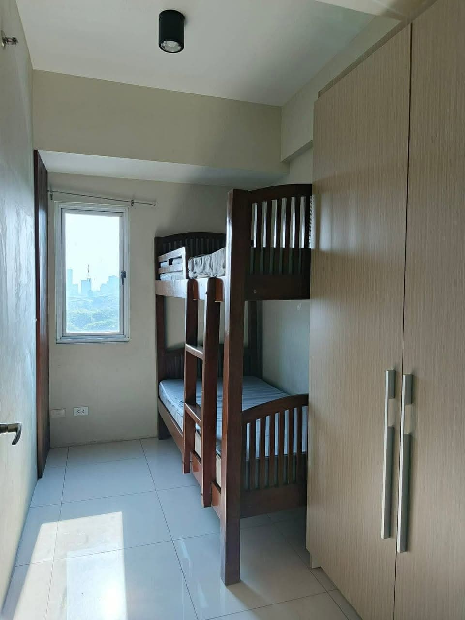 FOR LEASE - photo 4