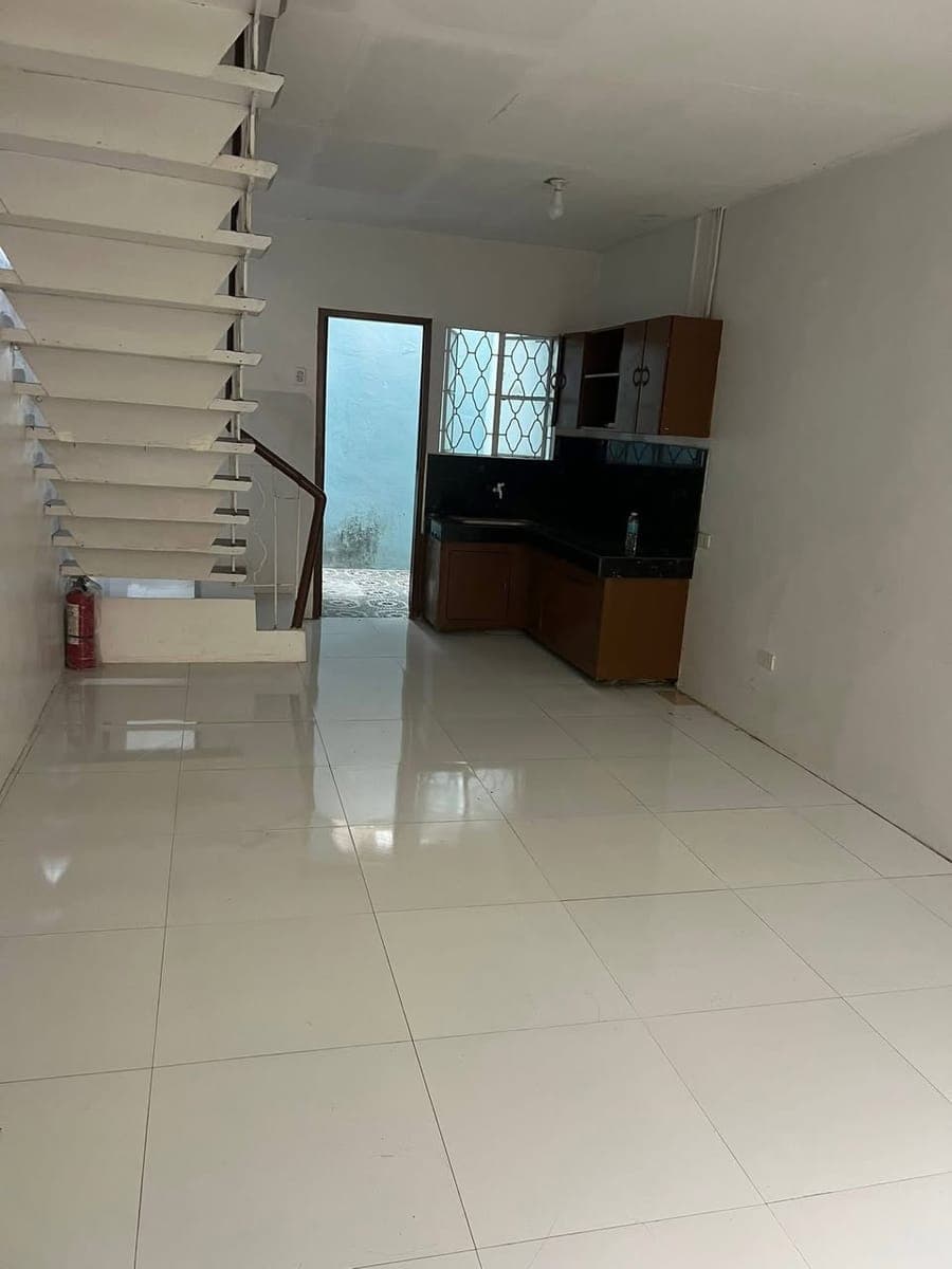 Apartment for Rent - photo 2