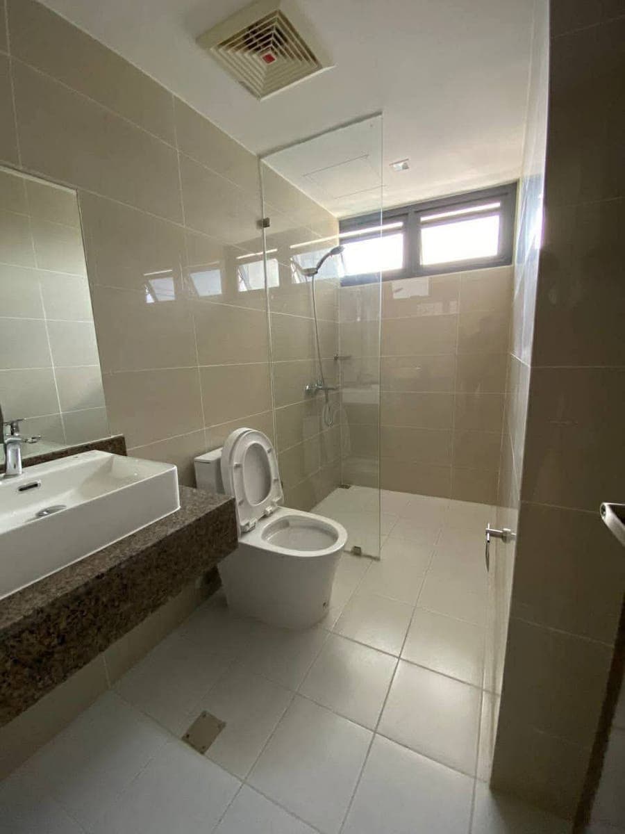 𝐅𝐎𝐑 𝐑𝐄𝐍𝐓: Studio Unit at One Eastwood Avenue Tower, Quezon City - photo 3