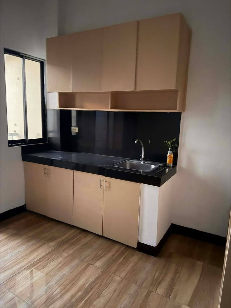 Studio Unit with Balcony - photo 4