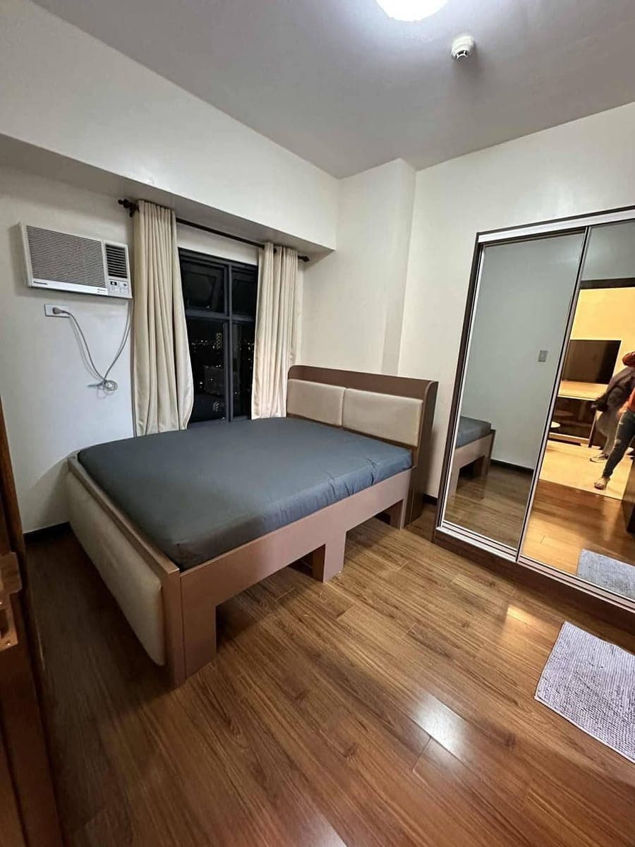 SPACIOUS 1BEDROOM CONDO UNIT FOR RENT/SALE. - photo 3