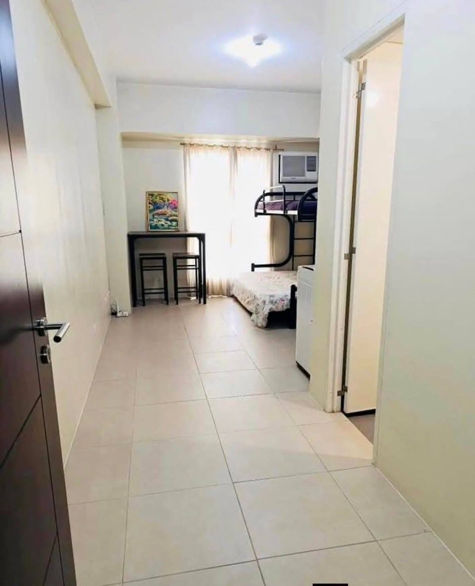 FOR RENT: ₱18,000/month. | Inclusive Association dues - photo 1