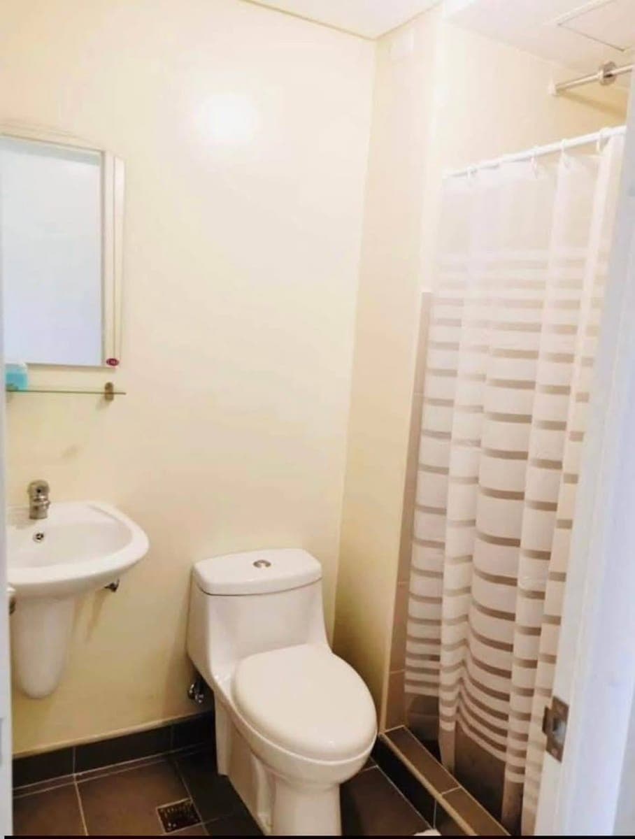 FOR RENT: ₱18,000/month. | Inclusive Association dues - photo 4