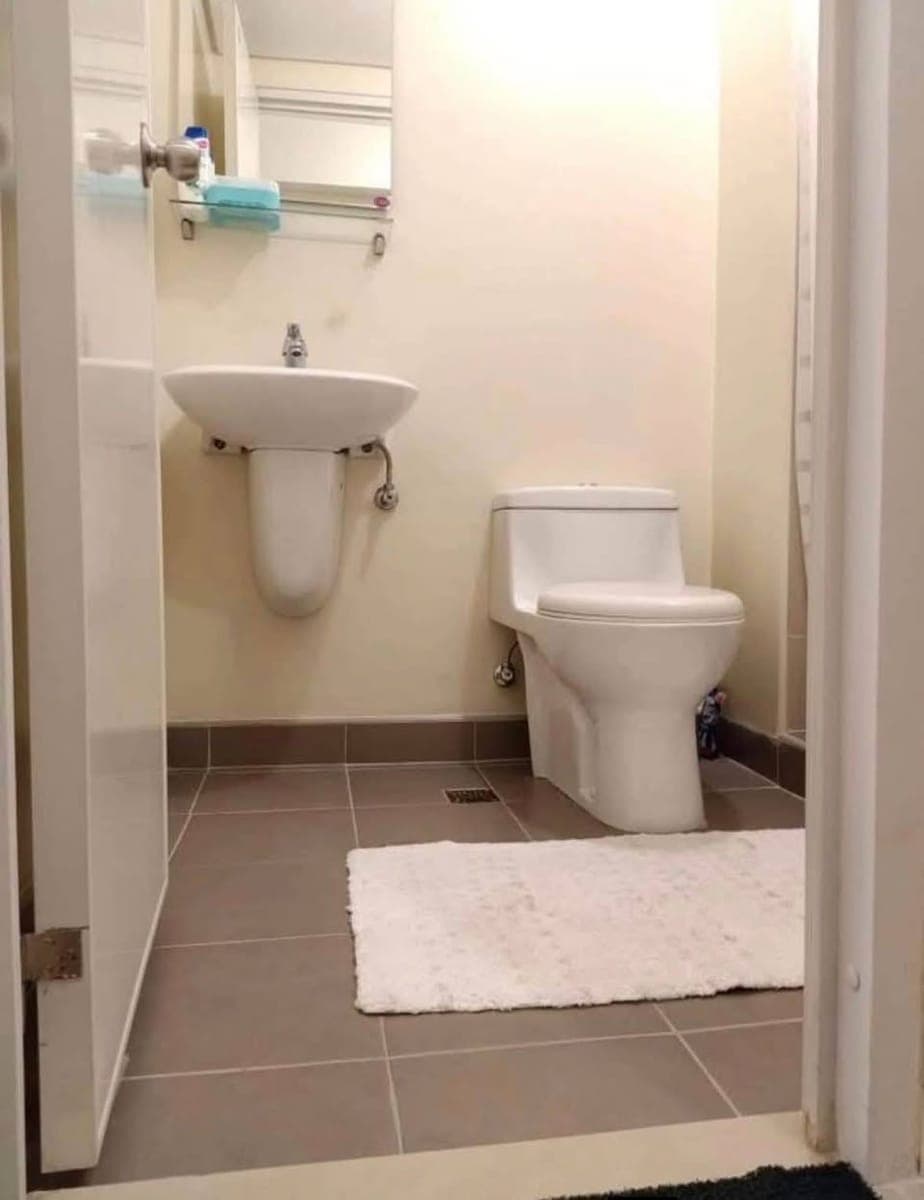 FOR RENT: ₱18,000/month. | Inclusive Association dues - photo 5