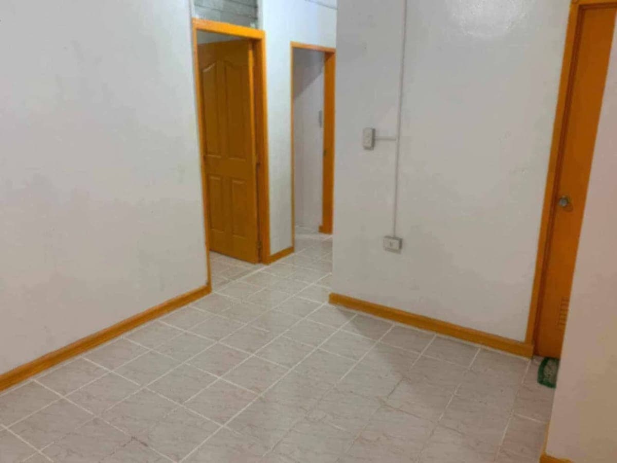 ROOM FOR RENT - photo 2