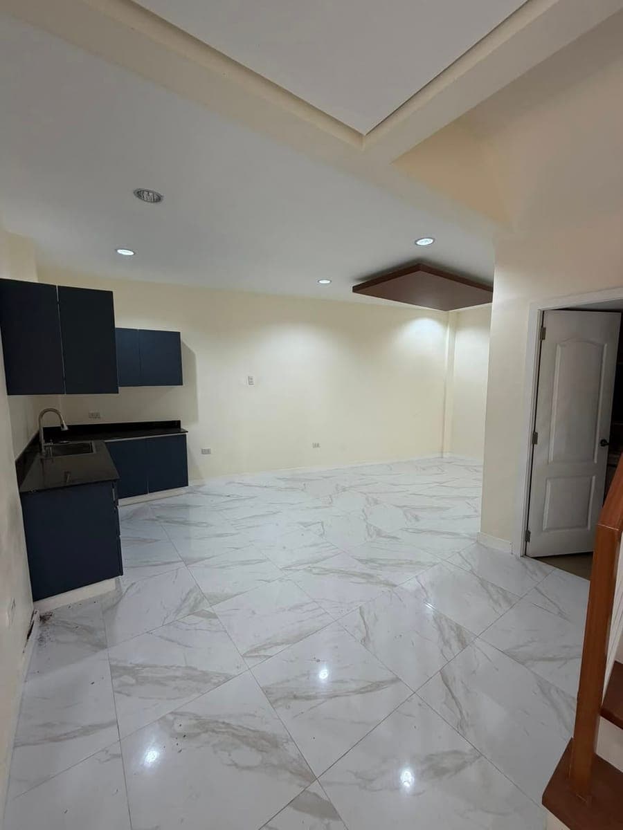 🏠Brandnew Townhouse For Rent‼️‼️ - photo 4