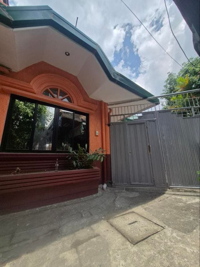 We have a room for rent in Cubao. Stricly for ladies only… - photo 1