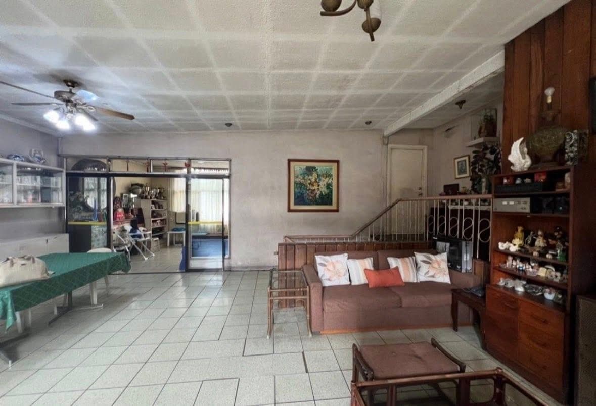 New‼️FOR RENT St. Ignatius for Rent beside Whiteplains Quezon City 70k 434sqm 3BR - photo 5