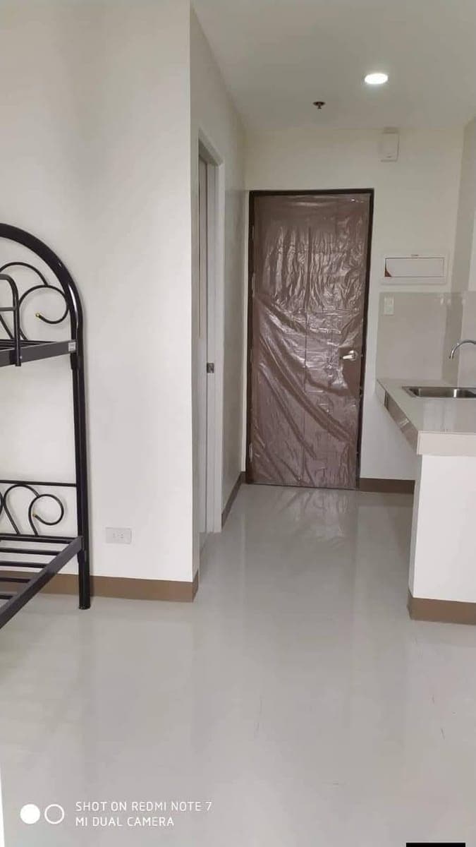 Studio apartment units with own CR, Sink, Laundry rooms for rent - photo 1