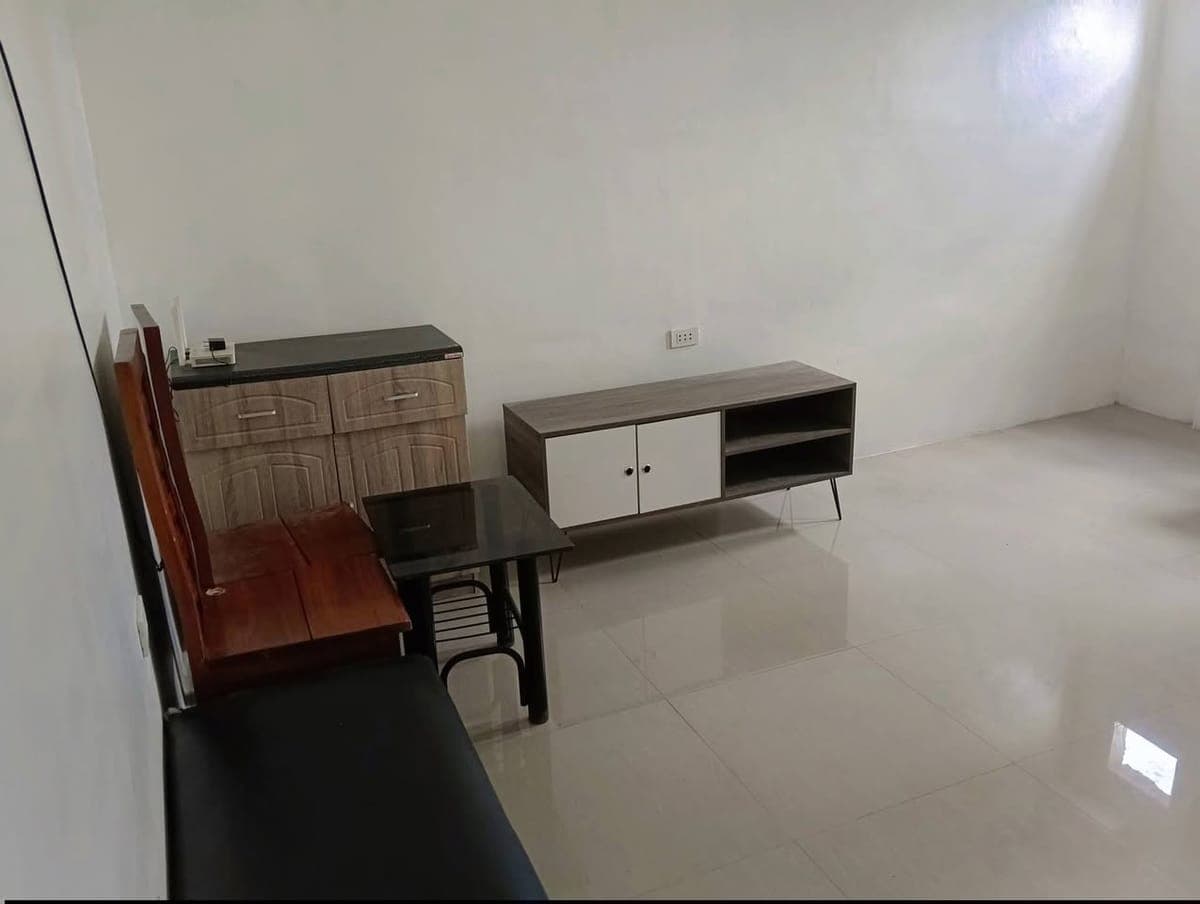 6,500 room for rent  may tawad pa - photo 1