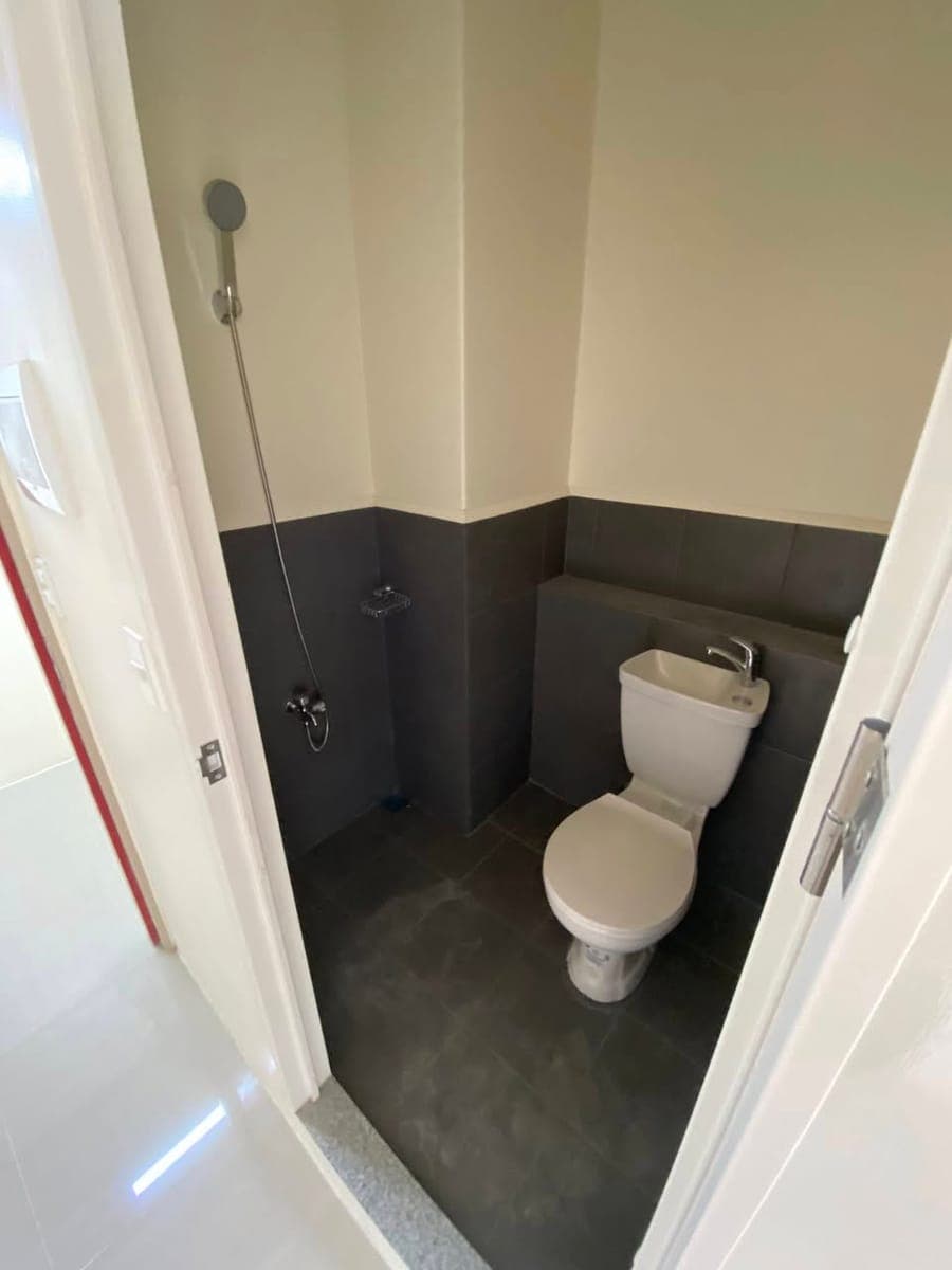 OPEN FOR LEASE (at least 6 months) - photo 4