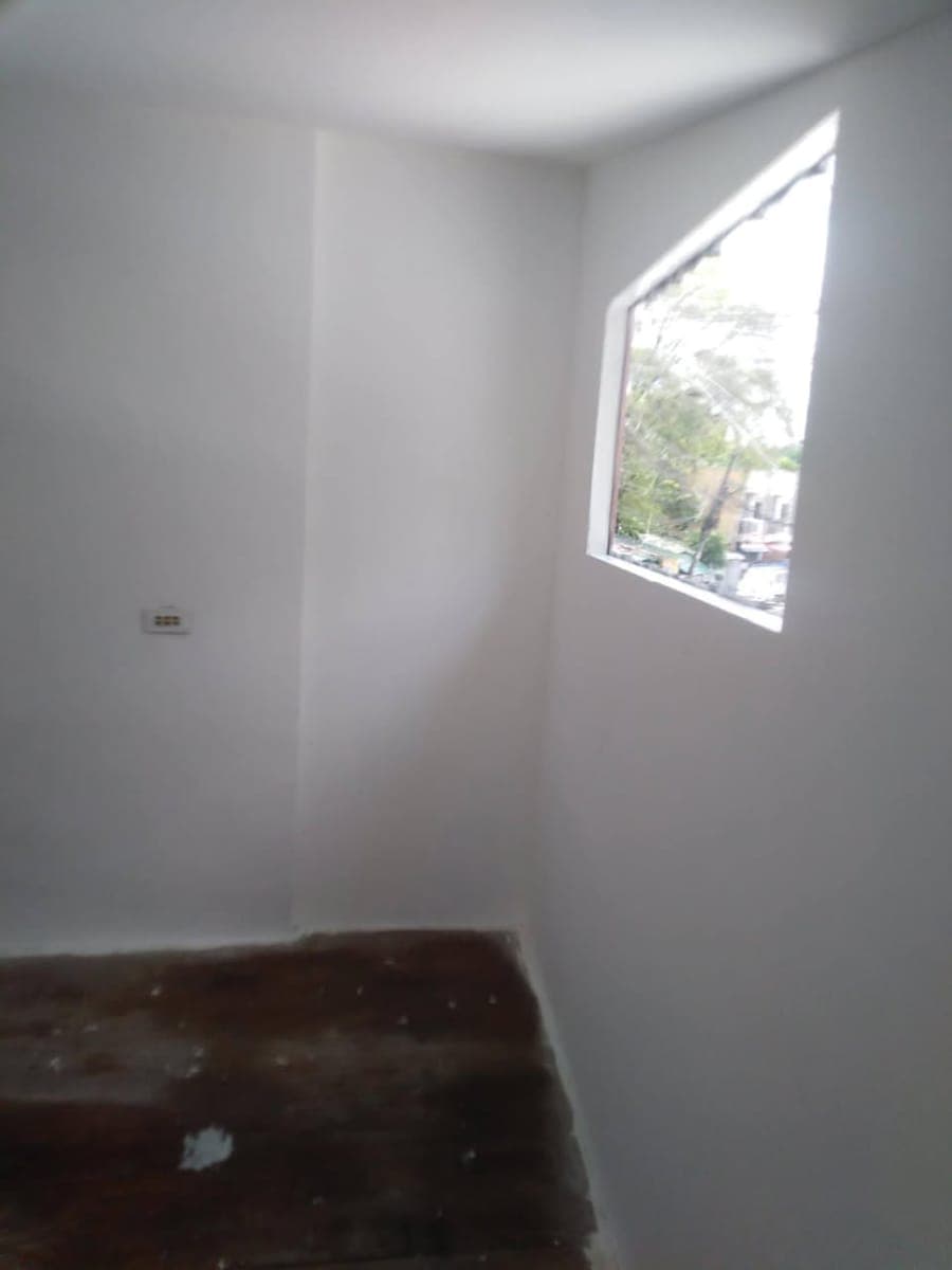Available - photo 4