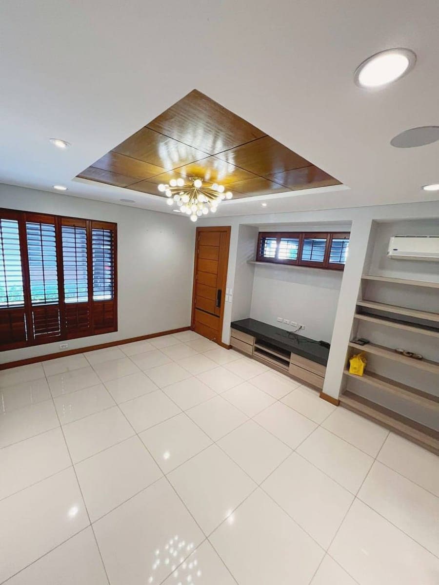 𝐅𝐎𝐑 𝐑𝐄𝐍𝐓: 3BR House and Lot with 3 parking at Glendale Heights, Quezon City - photo 2