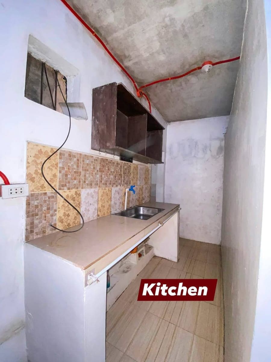 Hi are you looking for rent common studio type we have po...! - photo 1