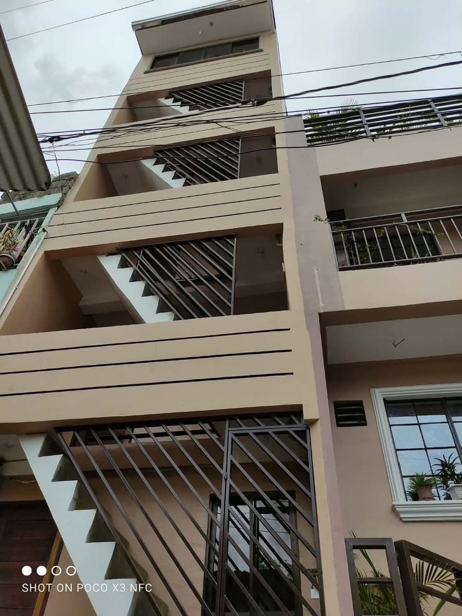 6,500 Per Month (1st - 4th floor) - photo 1