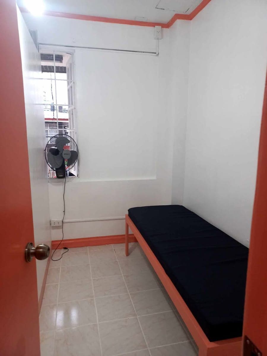 ROOM FOR RENT - photo 1