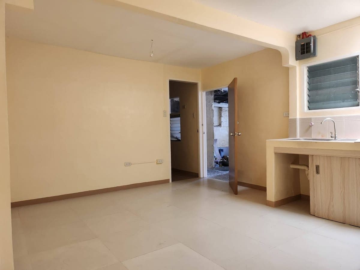 FOR RENT - photo 1