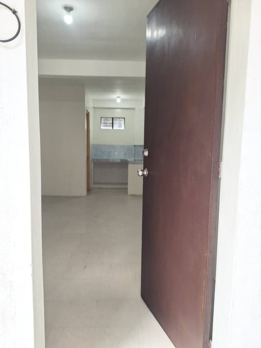 Studio Apartment for Rent - photo 2