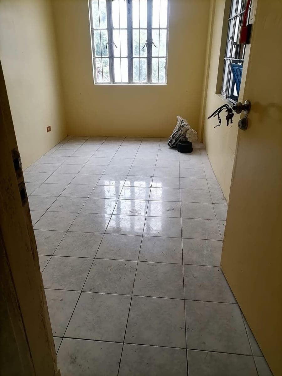 Room for rent po 6500 2 months deposet po no pets at no kids po - photo 1