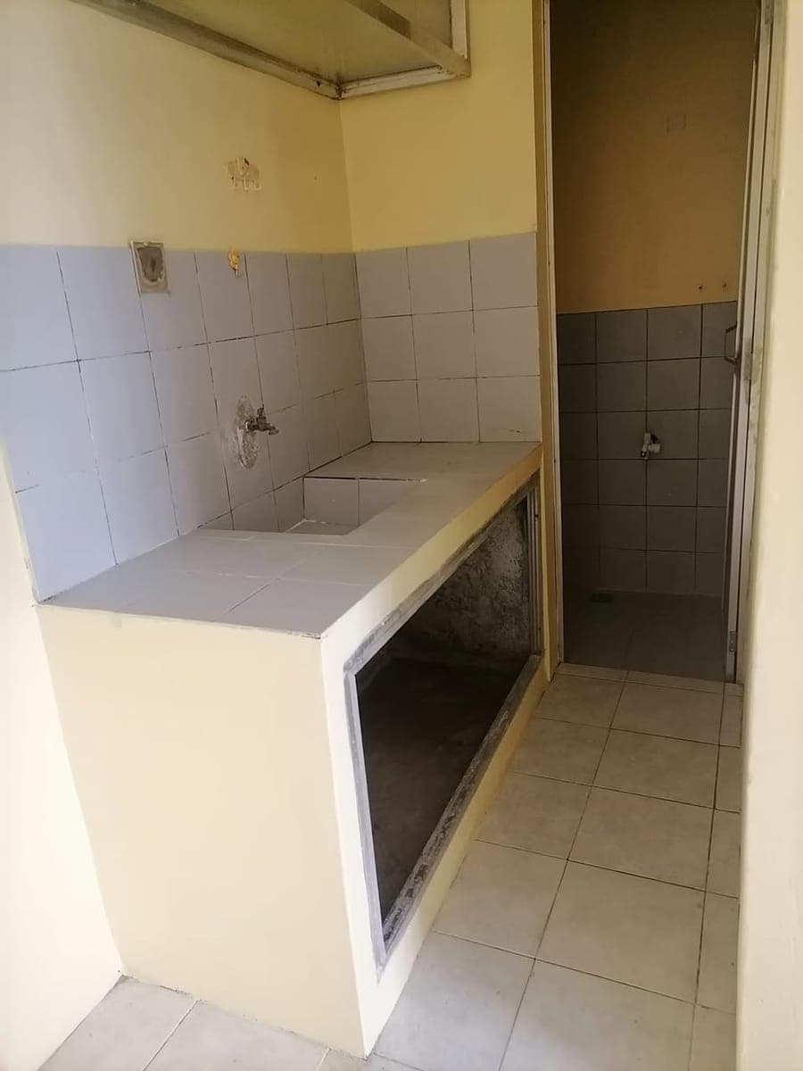 Room for rent po 6500 2 months deposet po no pets at no kids po - photo 2