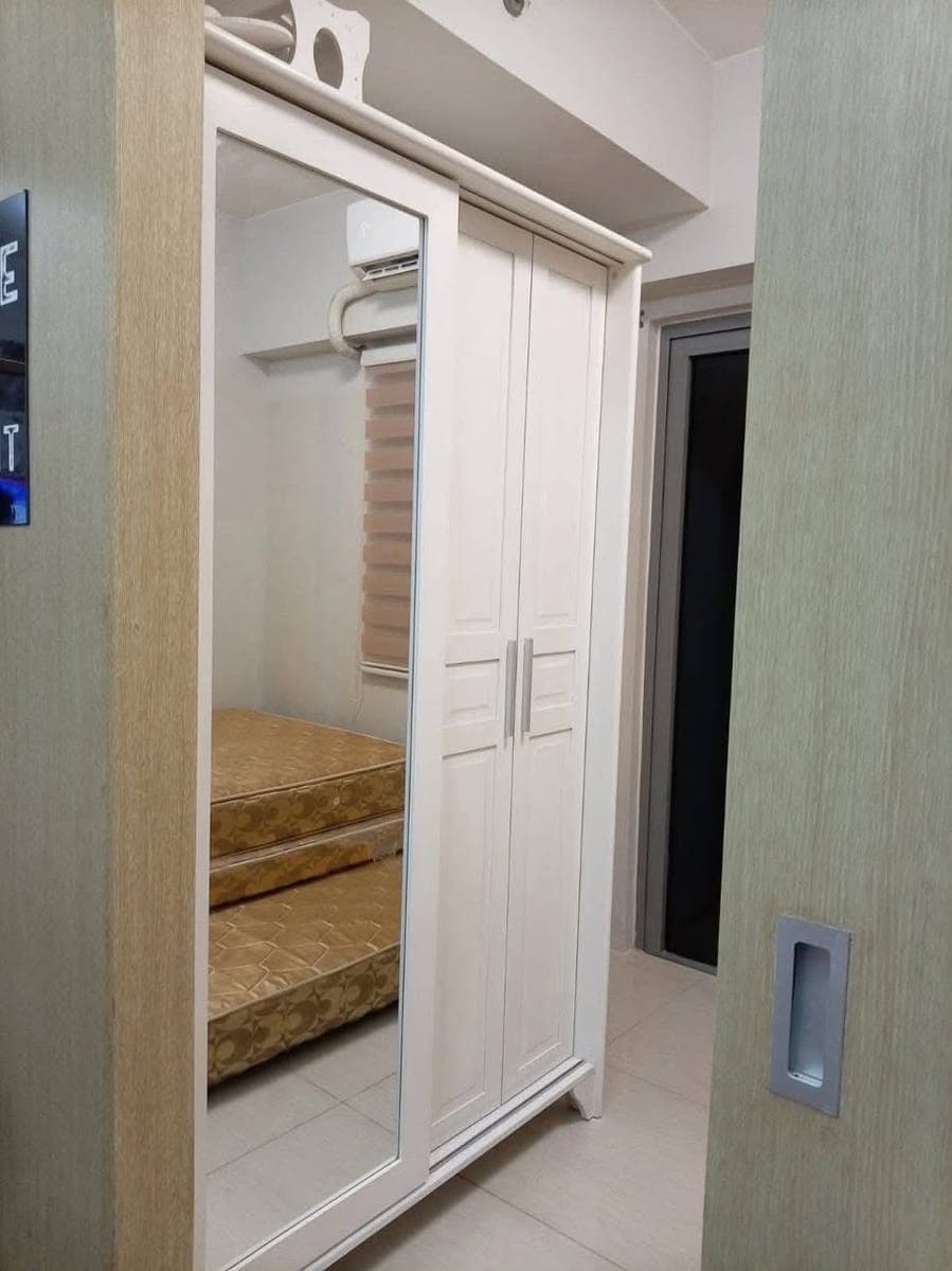 FOR RENT: ₱19k/month. | Inclusive condo dues & Wifi - photo 2