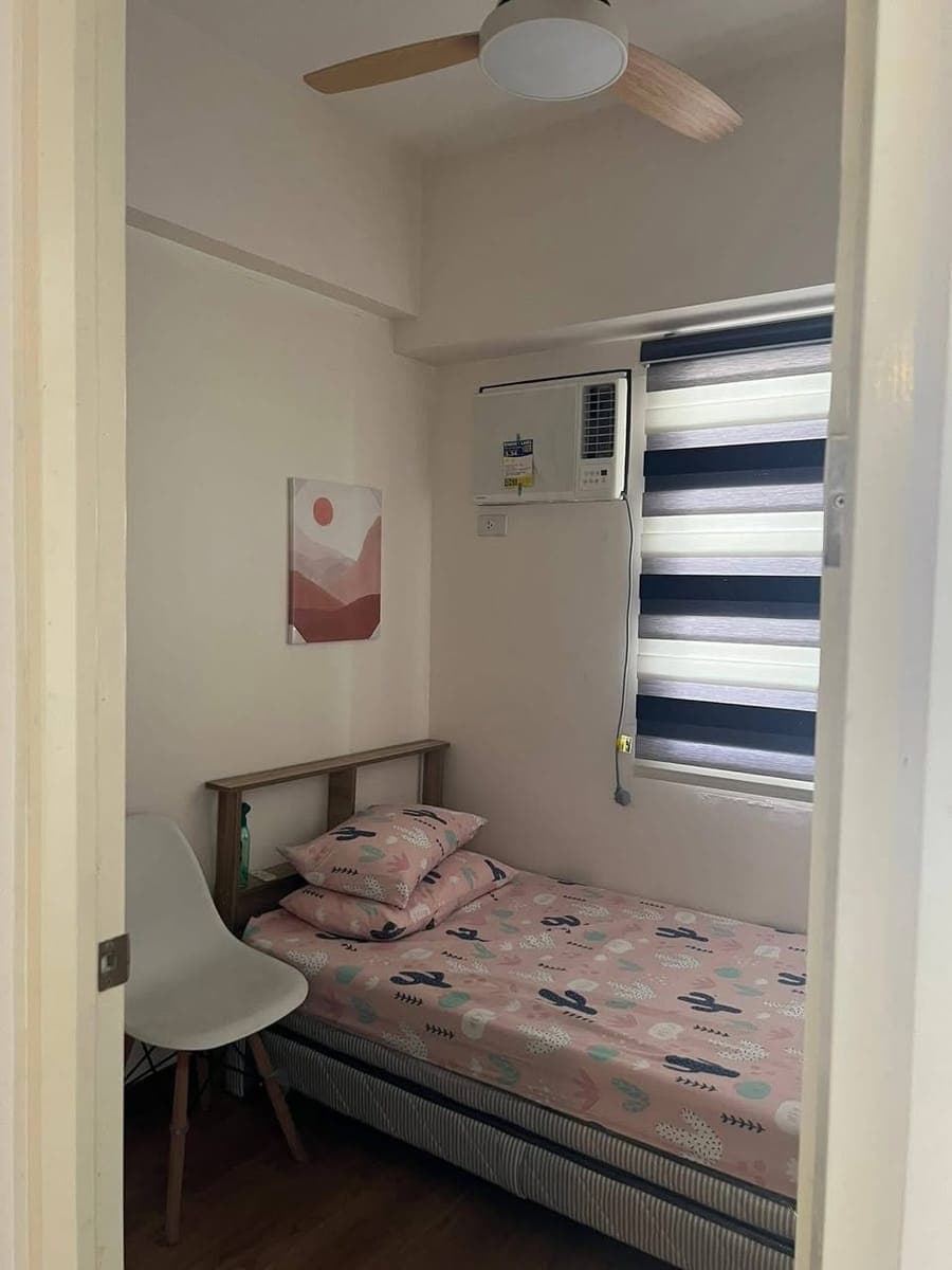 2-BEDROOM (56.8sqm) w/ BALCONY FOR RENT - photo 3