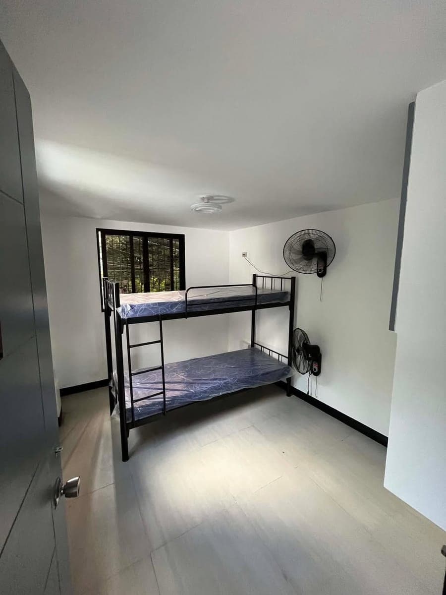 *** BEDSPACE 4 RENT ( LADIES ONLY ) *** - photo 1