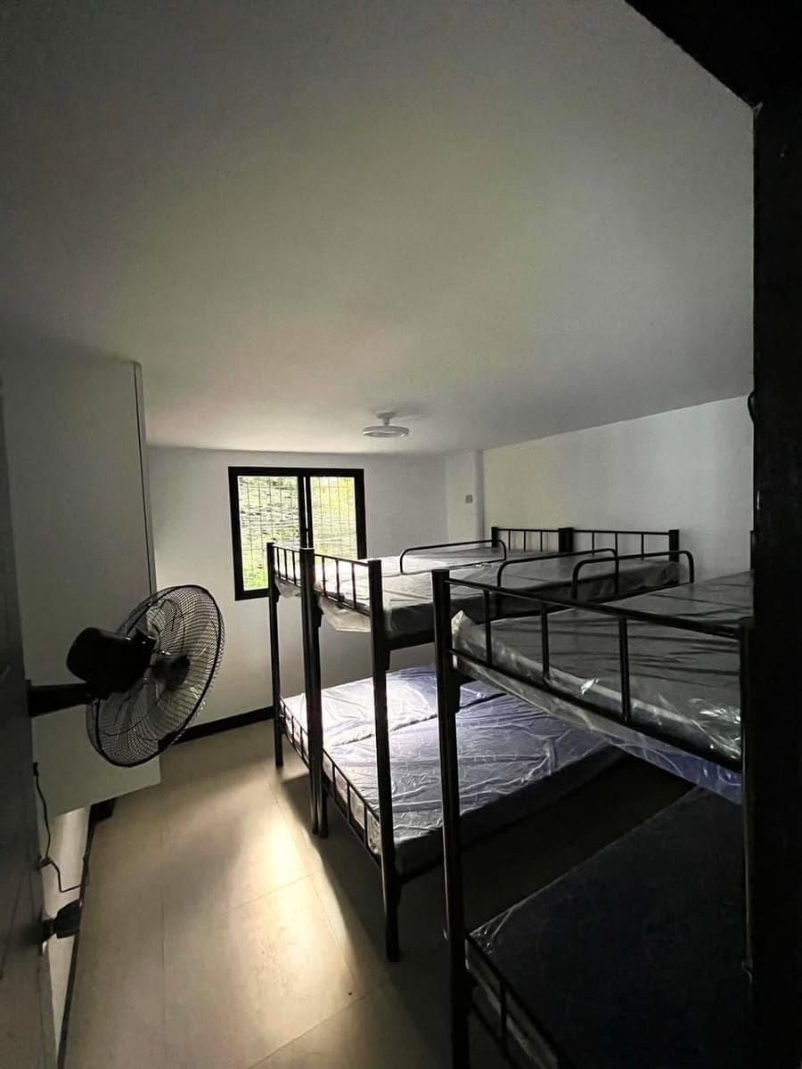 *** BEDSPACE 4 RENT ( LADIES ONLY ) *** - photo 3