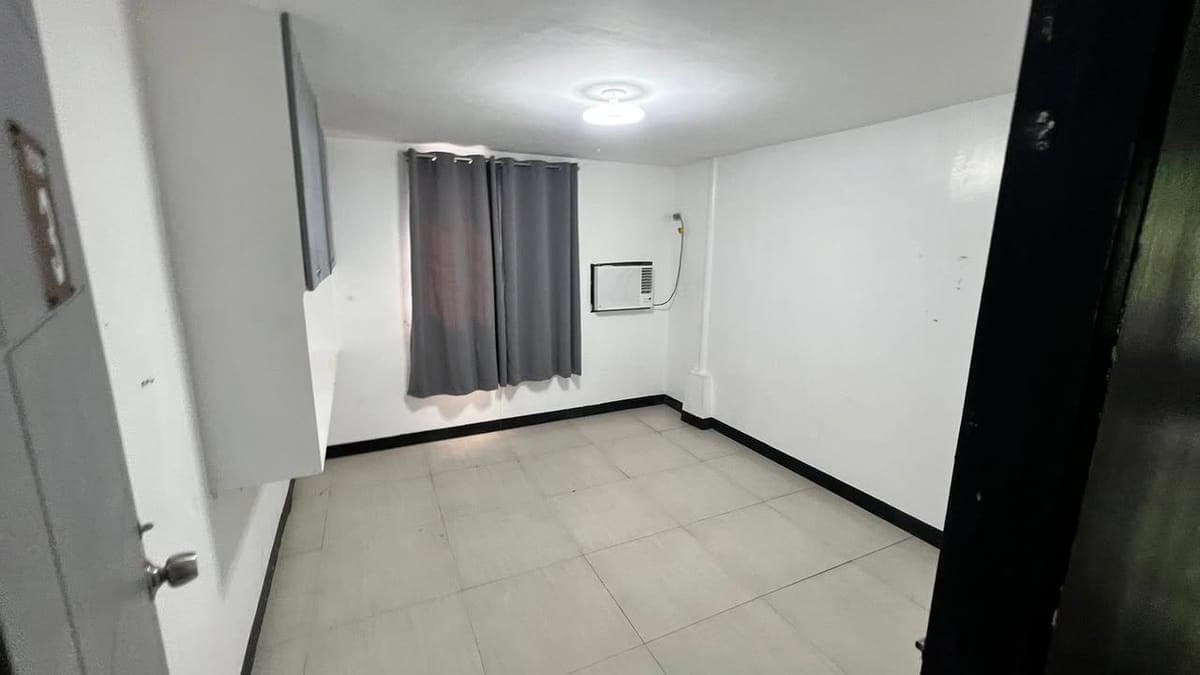 *** ROOM 4 RENT ( LADIES ONLY ) *** - photo 1