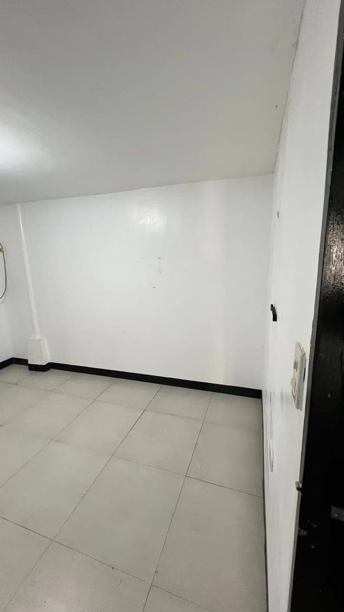 *** ROOM 4 RENT ( LADIES ONLY ) *** - photo 3