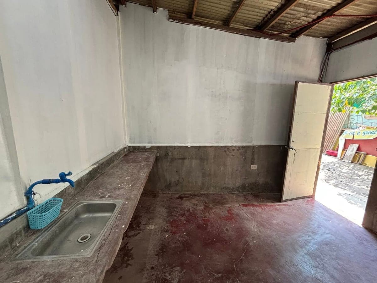 Room for rent  ( 1 unit ang available ) PWEDE NA LIPATAN AGAD - photo 5