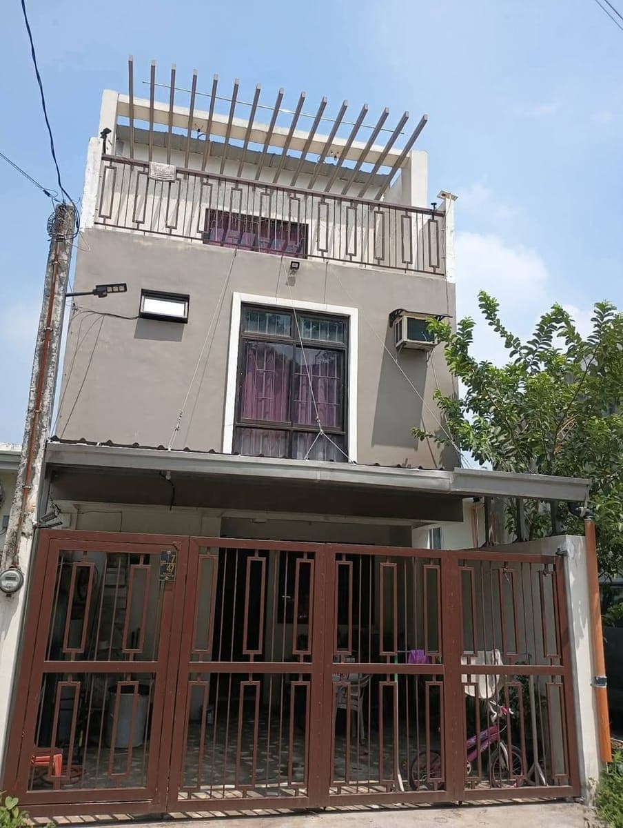 🏡TOWNHOUSE FOR RENT WITH CAR GARAGE - photo 1